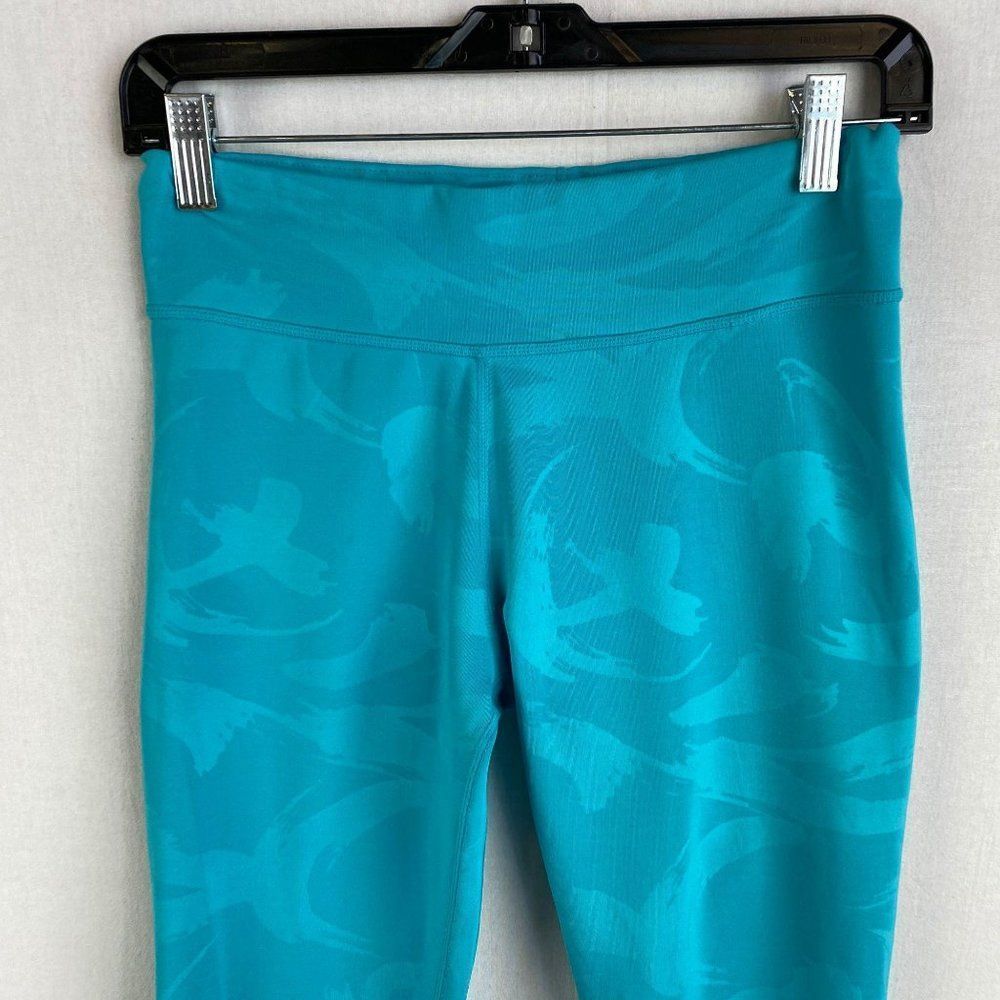 ADIDAS Blue Pattern Capri - Picture 2 of 7
